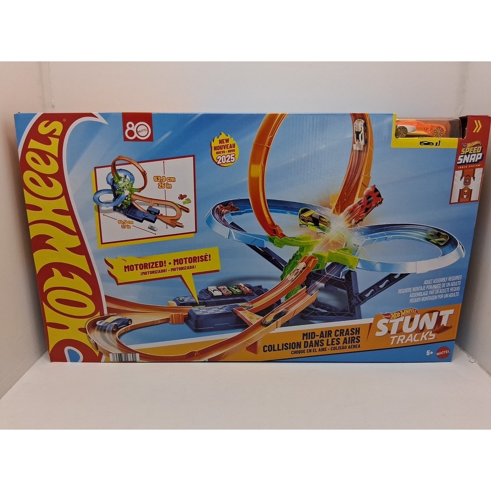 Hot Wheels Stunt Tracks Mid-Air Crash Motorized Playset with 1:64 Scale Car